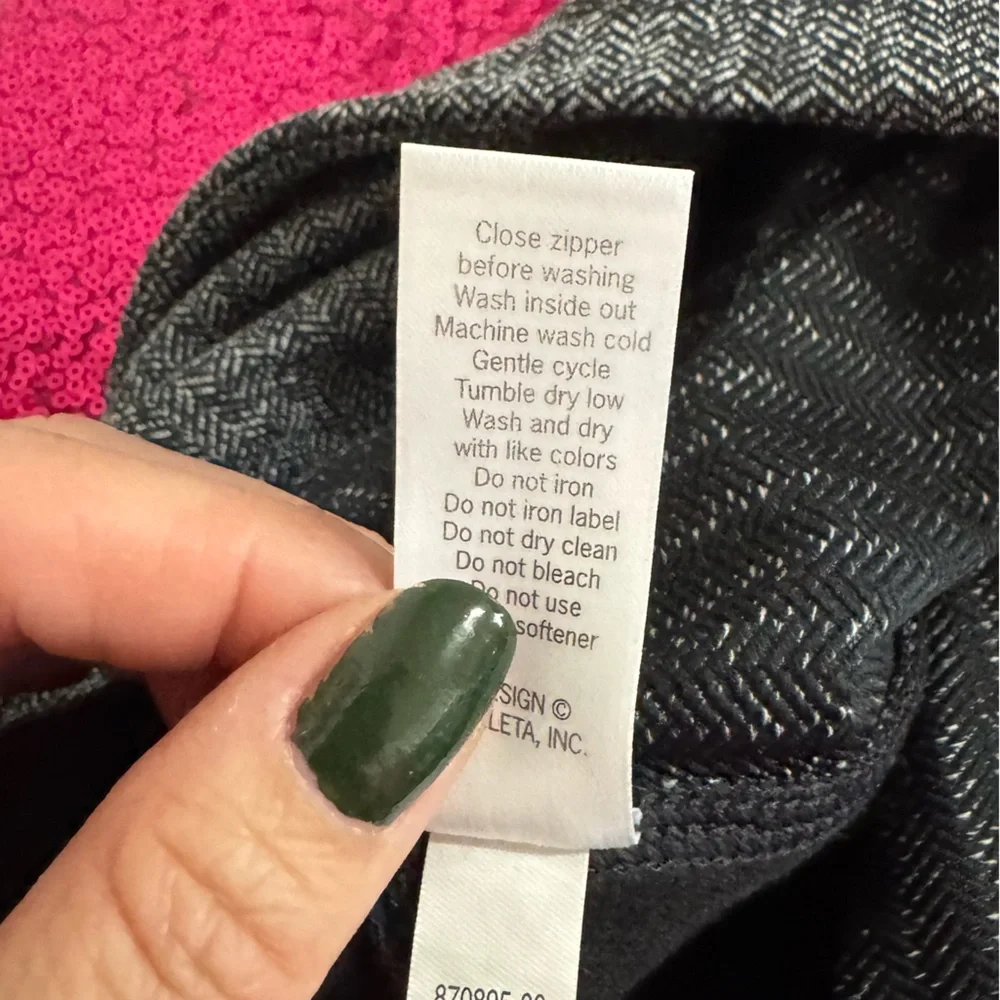 ATHLETA 🩶 Chic Gray, Black Faux Leather Panel High-Waist Leggings (Size Medium) - Picture 12 of 13